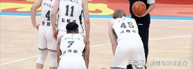  谢震业复出首秀出彩，曼城主场小胜山东泰山，豪取40连胜